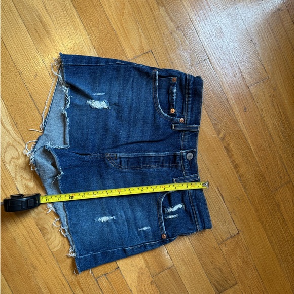 Levi's Ribcage Shorts - Picture 7 of 10